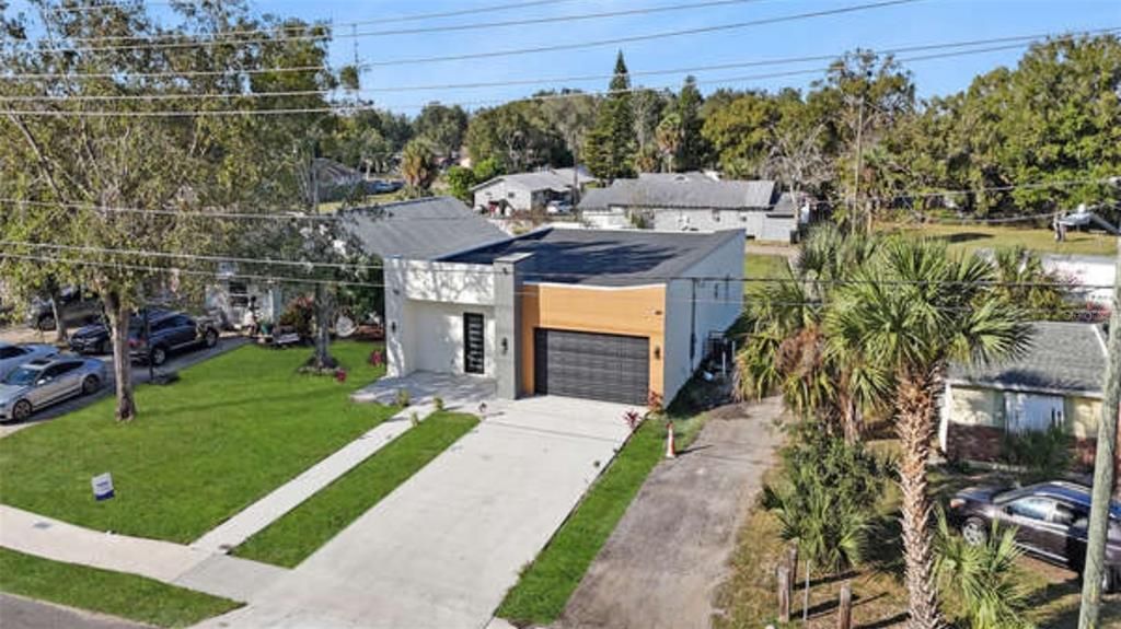 For Sale: $429,000 (3 beds, 2 baths, 2000 Square Feet)