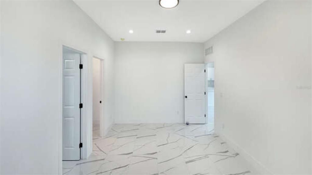 For Sale: $429,000 (3 beds, 2 baths, 2000 Square Feet)