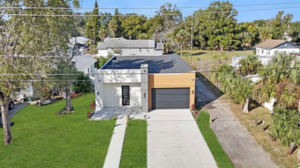 For Sale: $429,000 (3 beds, 2 baths, 2000 Square Feet)