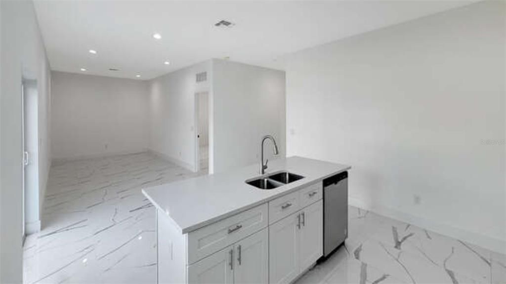 For Sale: $429,000 (3 beds, 2 baths, 2000 Square Feet)