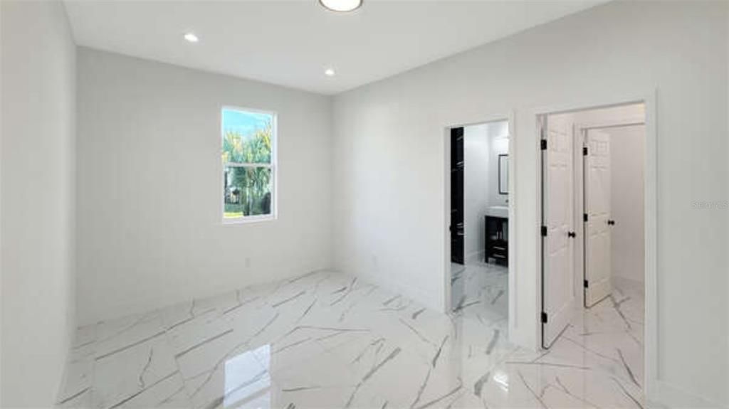 For Sale: $429,000 (3 beds, 2 baths, 2000 Square Feet)