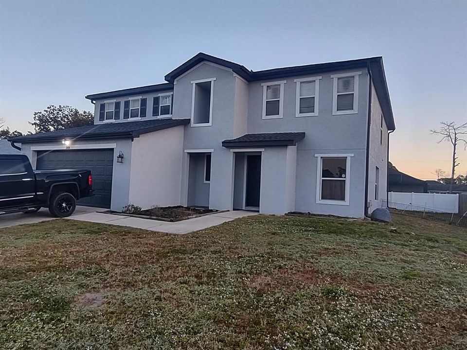 En Venta: $570,000 (4 camas, 2 baños, 3235 Pies cuadrados)