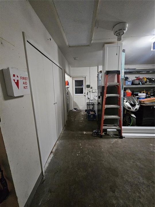 For Sale: $300,000 (4 beds, 2 baths, 1871 Square Feet)