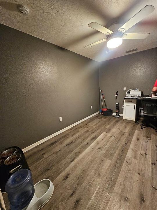 For Sale: $300,000 (4 beds, 2 baths, 1871 Square Feet)