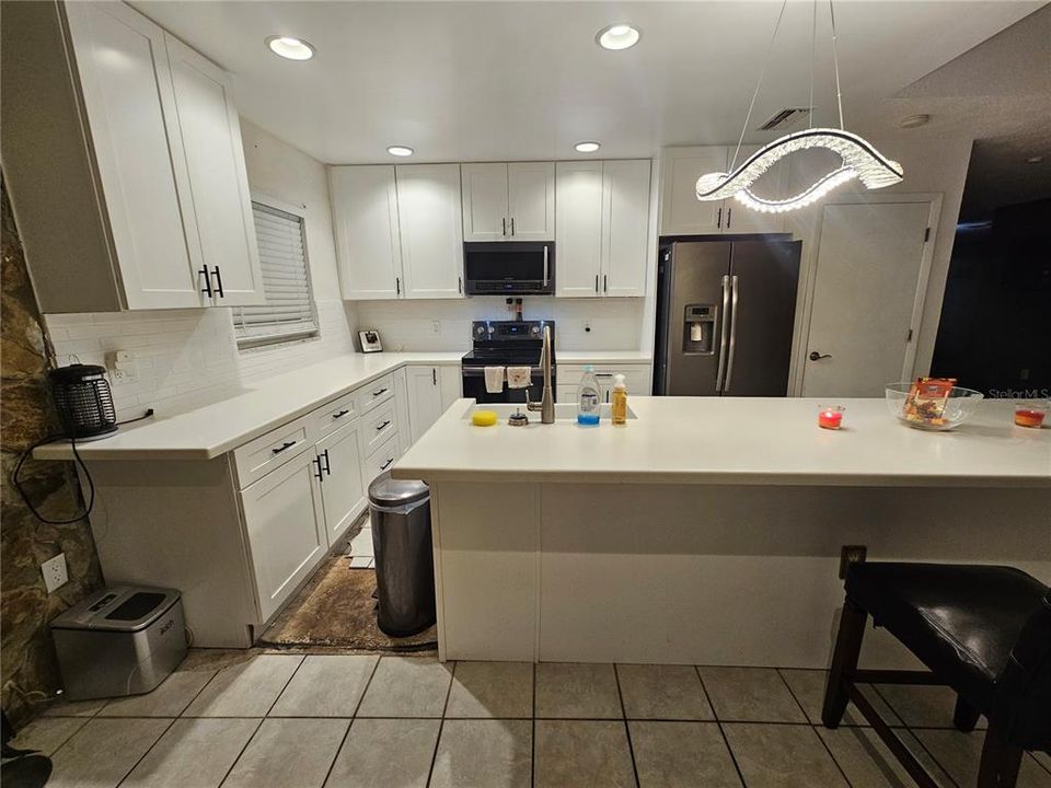 For Sale: $300,000 (4 beds, 2 baths, 1871 Square Feet)