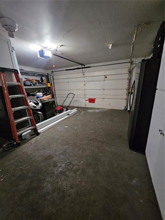 For Sale: $300,000 (4 beds, 2 baths, 1871 Square Feet)