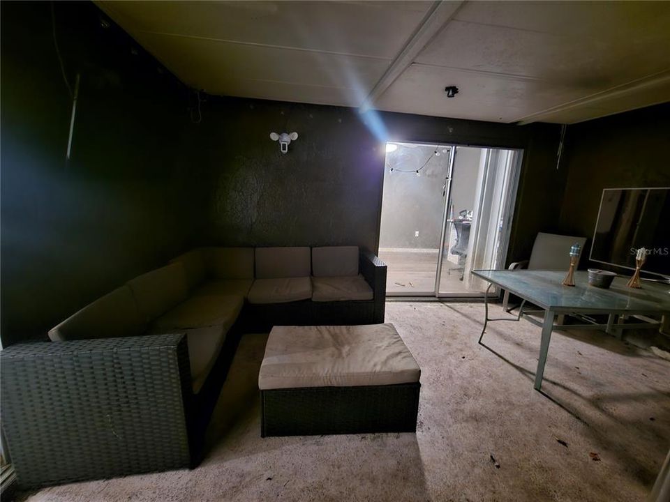 For Sale: $300,000 (4 beds, 2 baths, 1871 Square Feet)