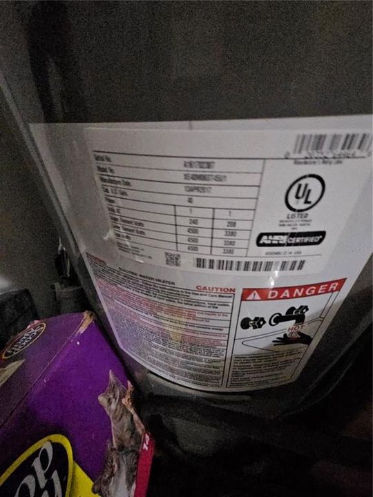 For Sale: $300,000 (4 beds, 2 baths, 1871 Square Feet)