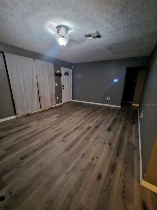 For Sale: $300,000 (4 beds, 2 baths, 1871 Square Feet)