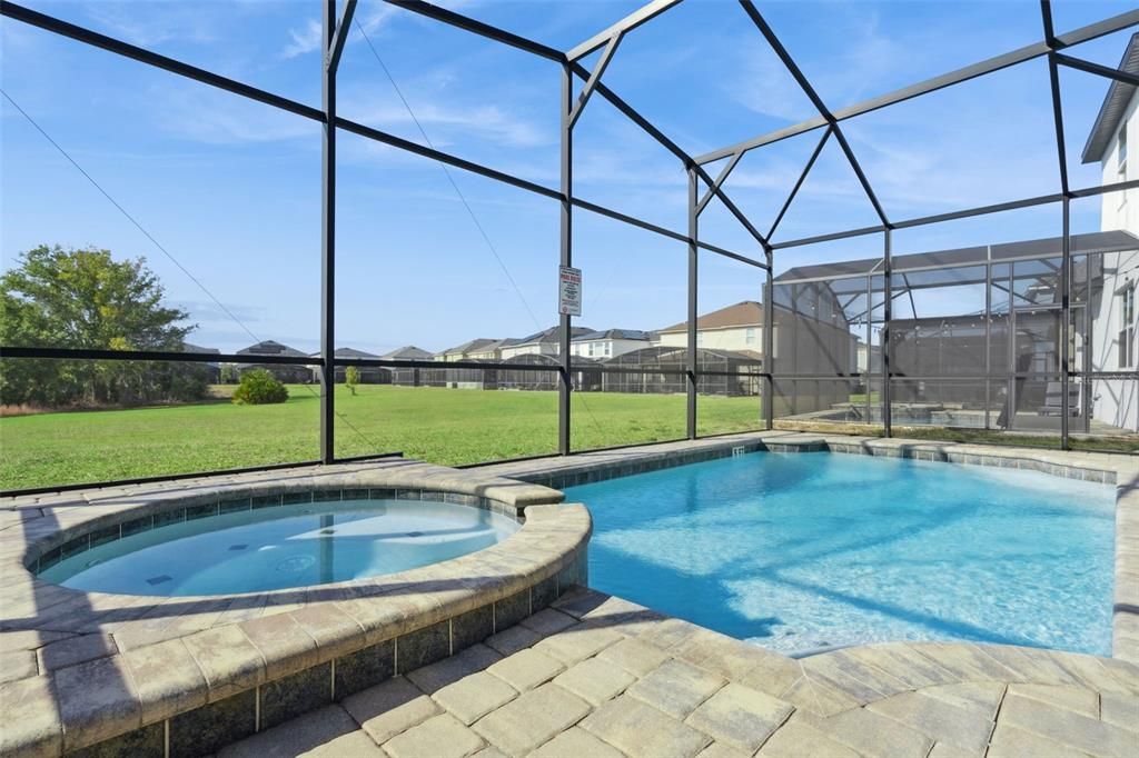 En Venta: $639,900 (6 camas, 4 baños, 2998 Pies cuadrados)