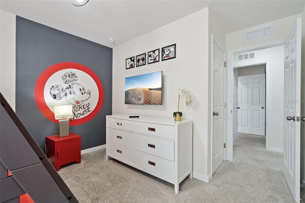 En Venta: $639,900 (6 camas, 4 baños, 2998 Pies cuadrados)