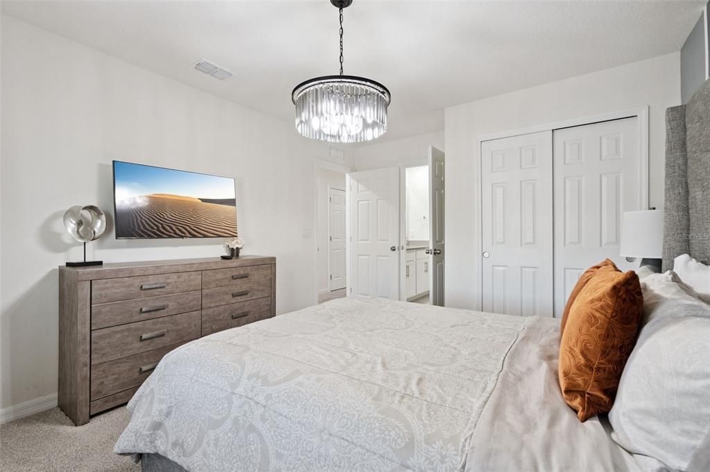 En Venta: $639,900 (6 camas, 4 baños, 2998 Pies cuadrados)