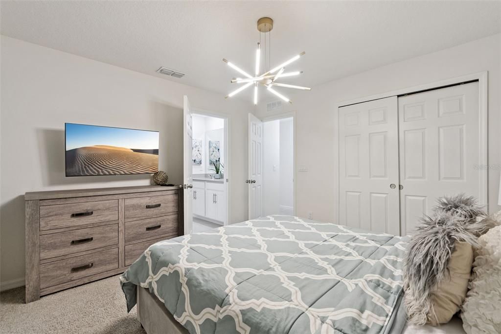 En Venta: $639,900 (6 camas, 4 baños, 2998 Pies cuadrados)