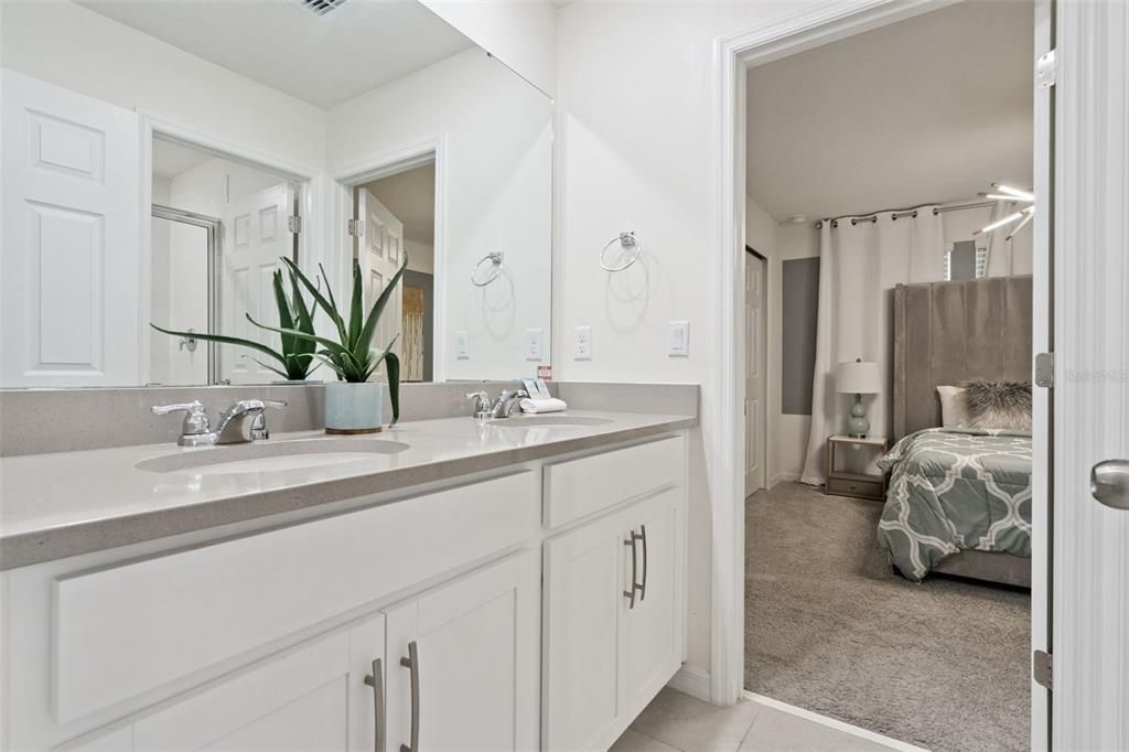 En Venta: $639,900 (6 camas, 4 baños, 2998 Pies cuadrados)