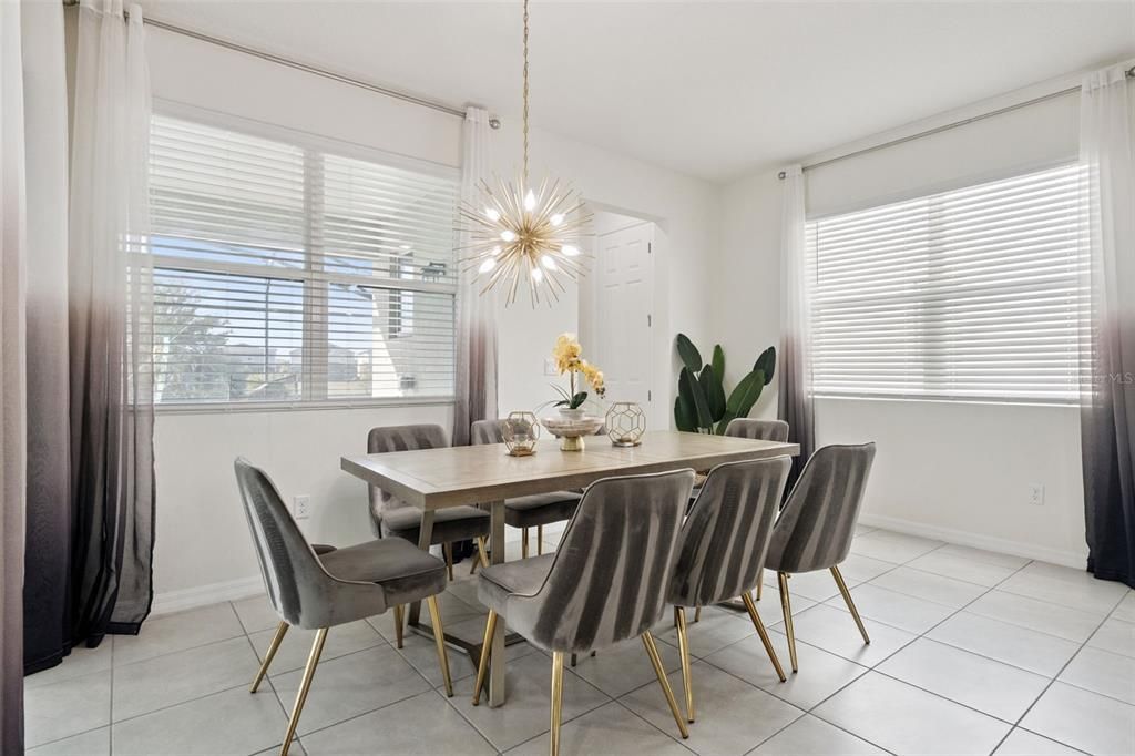 En Venta: $639,900 (6 camas, 4 baños, 2998 Pies cuadrados)