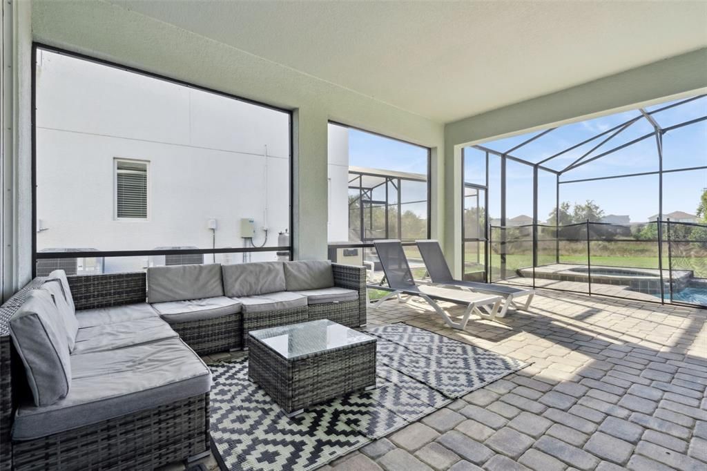 En Venta: $639,900 (6 camas, 4 baños, 2998 Pies cuadrados)