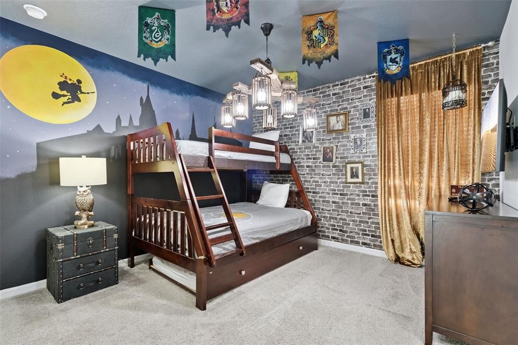 En Venta: $639,900 (6 camas, 4 baños, 2998 Pies cuadrados)