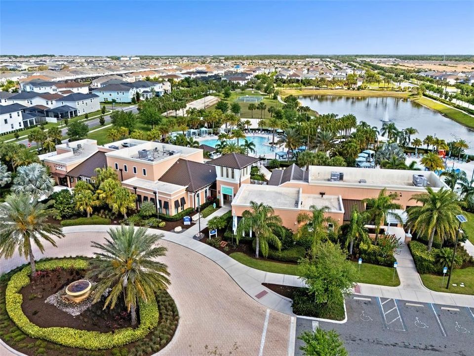 En Venta: $639,900 (6 camas, 4 baños, 2998 Pies cuadrados)