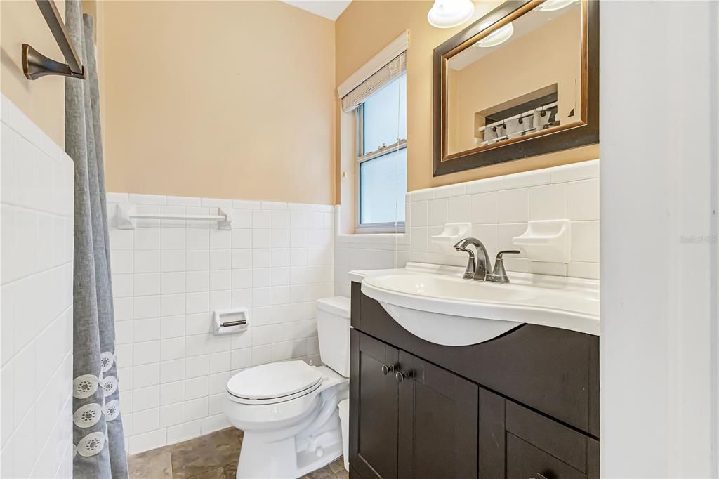 На продажу: $750,000 (3 спален, 2 ванн, 1827 Квадратных фут)