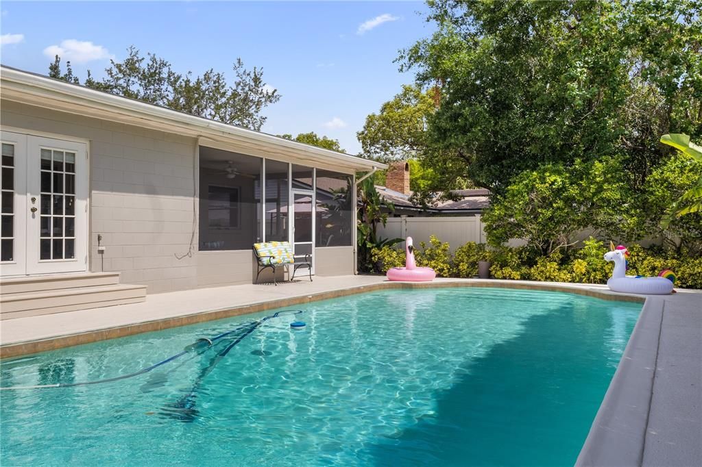 На продажу: $750,000 (3 спален, 2 ванн, 1827 Квадратных фут)