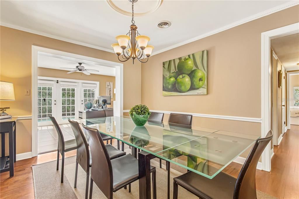 На продажу: $750,000 (3 спален, 2 ванн, 1827 Квадратных фут)