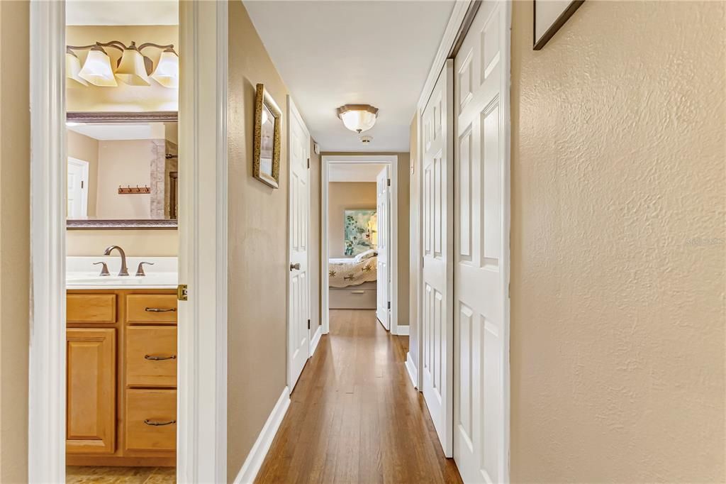 На продажу: $750,000 (3 спален, 2 ванн, 1827 Квадратных фут)