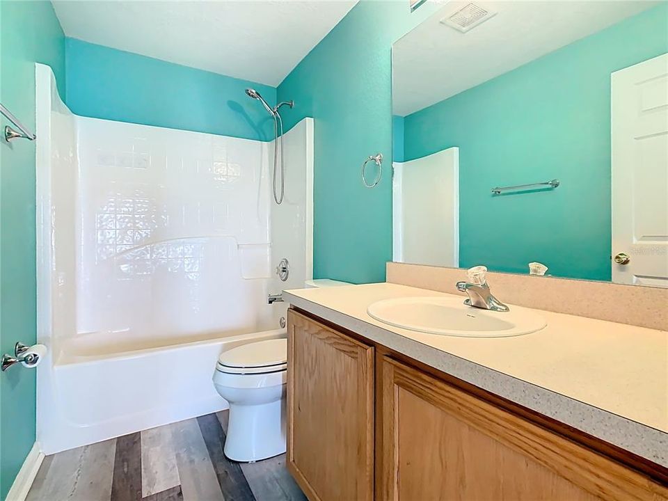 待售: $299,900 (4 贝兹, 2 浴室, 1471 平方英尺)