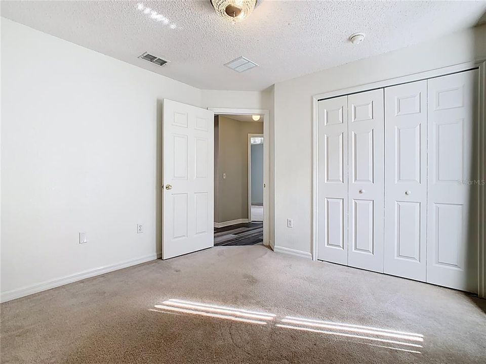 待售: $299,900 (4 贝兹, 2 浴室, 1471 平方英尺)