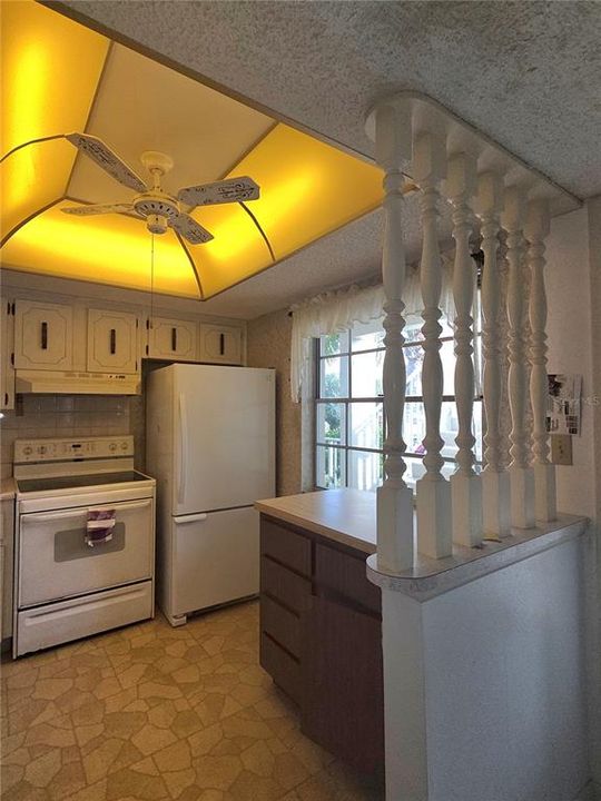 For Sale: $130,000 (2 beds, 2 baths, 1040 Square Feet)