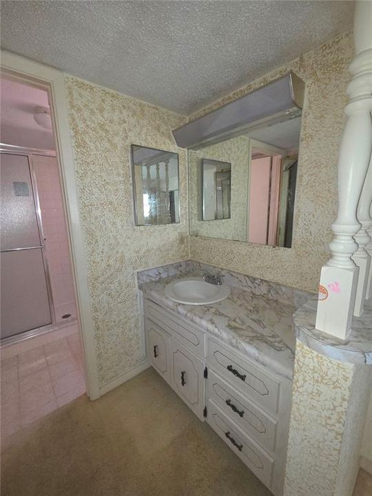 For Sale: $130,000 (2 beds, 2 baths, 1040 Square Feet)