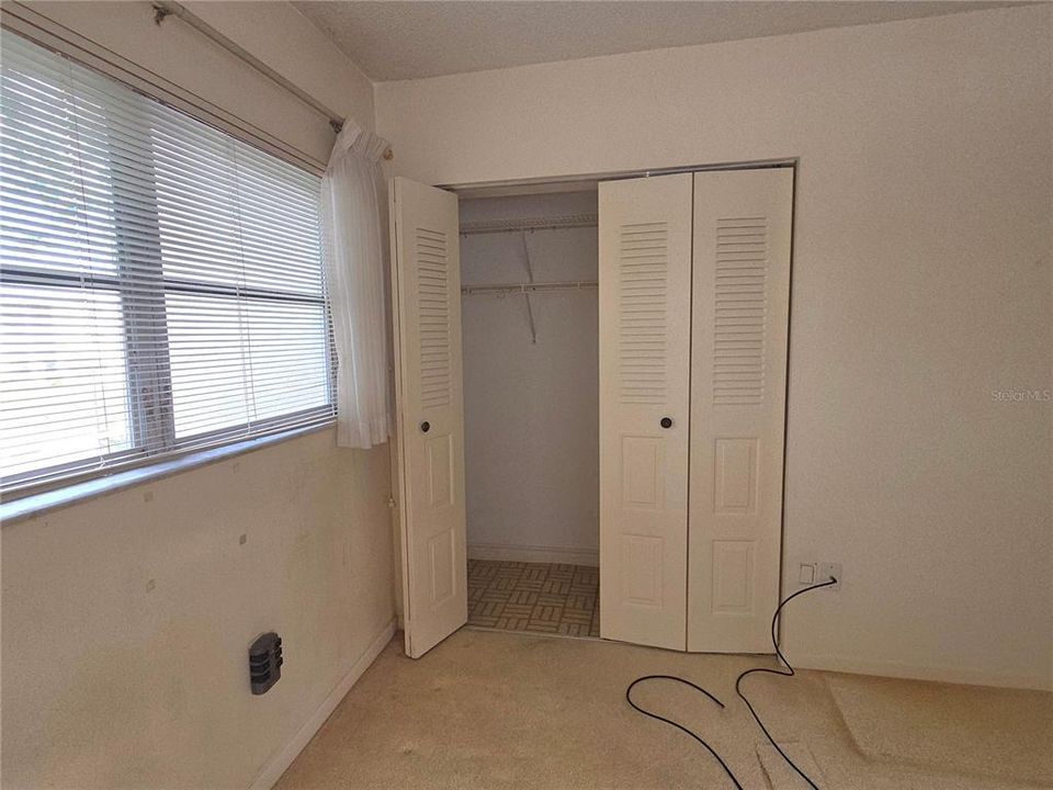 For Sale: $130,000 (2 beds, 2 baths, 1040 Square Feet)