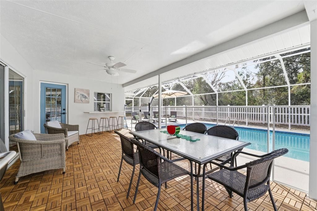 待售: $425,000 (3 贝兹, 2 浴室, 2047 平方英尺)