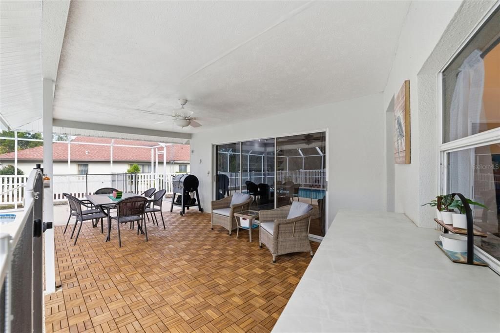 待售: $425,000 (3 贝兹, 2 浴室, 2047 平方英尺)