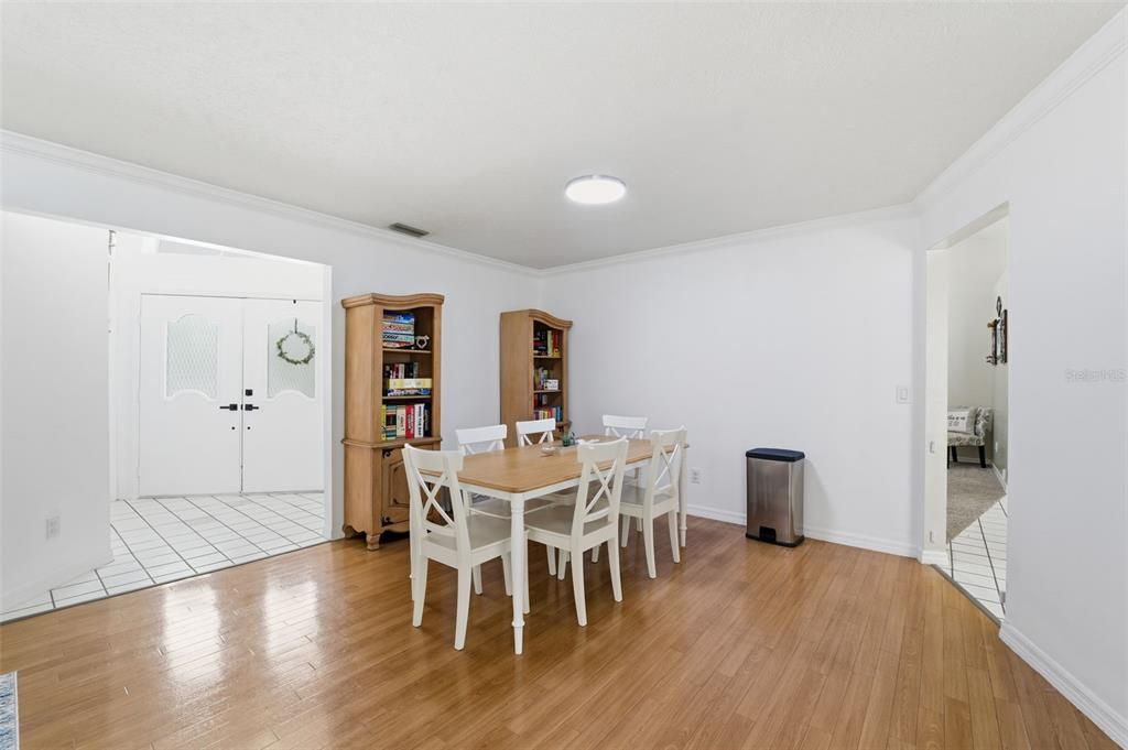 待售: $425,000 (3 贝兹, 2 浴室, 2047 平方英尺)