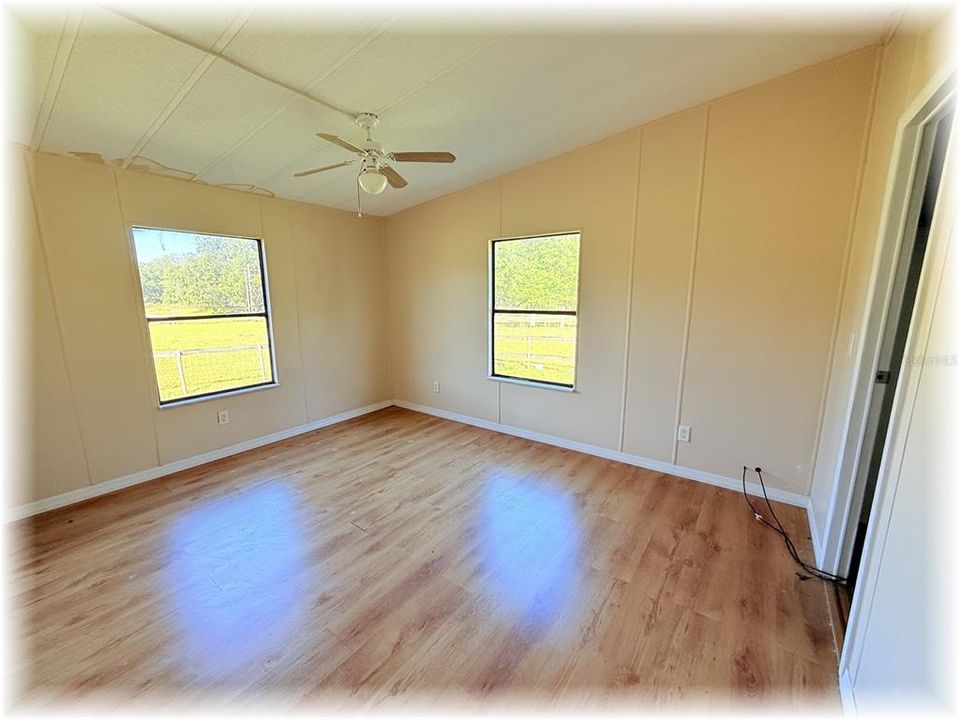 На продажу: $189,900 (3 спален, 2 ванн, 1568 Квадратных фут)