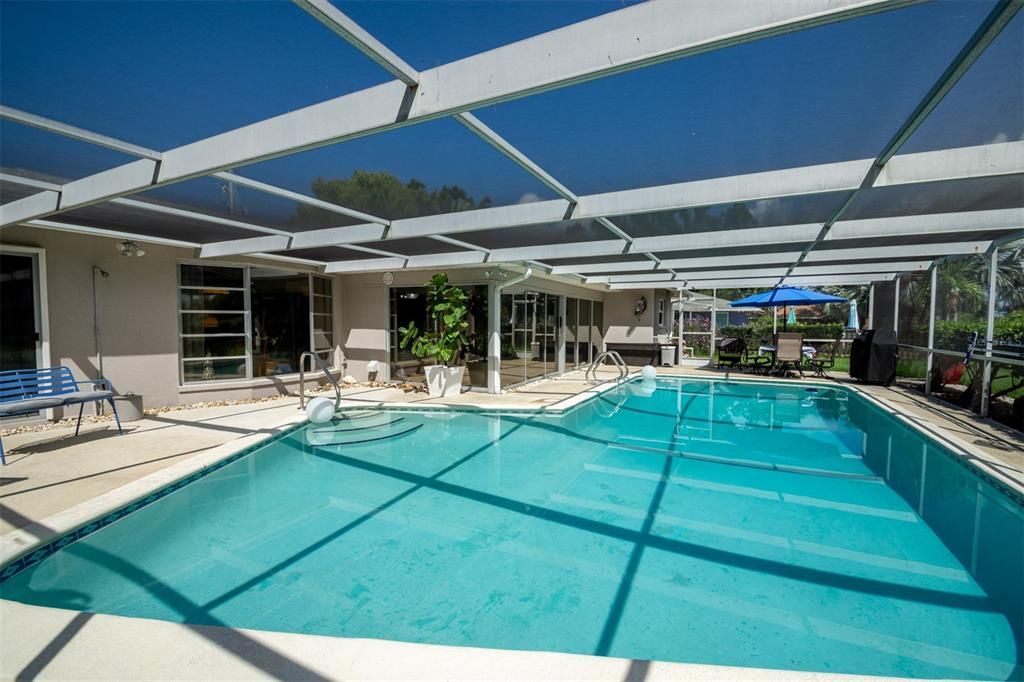 En Venta: $689,900 (3 camas, 2 baños, 1583 Pies cuadrados)