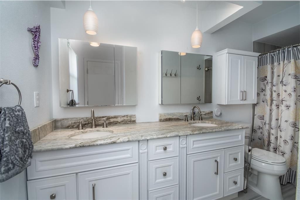 En Venta: $689,900 (3 camas, 2 baños, 1583 Pies cuadrados)