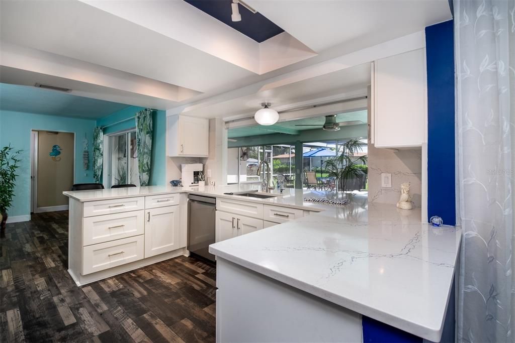 En Venta: $689,900 (3 camas, 2 baños, 1583 Pies cuadrados)