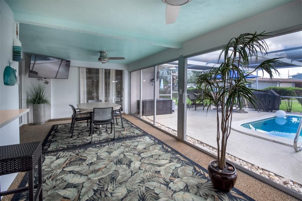 En Venta: $689,900 (3 camas, 2 baños, 1583 Pies cuadrados)