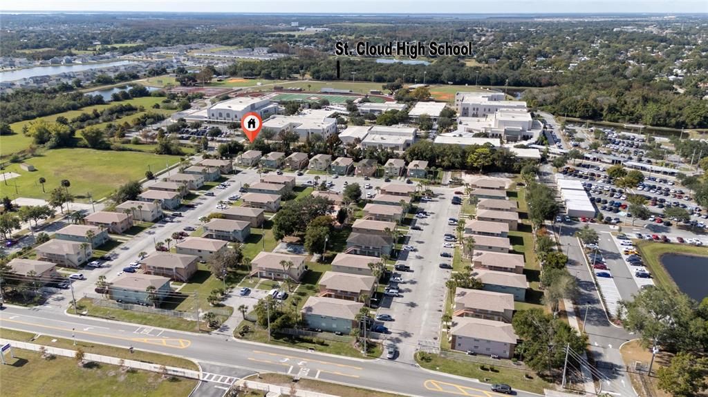 На продажу: $140,000 (2 спален, 1 ванн, 784 Квадратных фут)