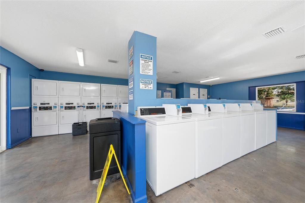 На продажу: $140,000 (2 спален, 1 ванн, 784 Квадратных фут)