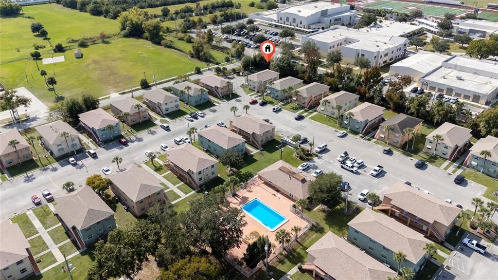 На продажу: $140,000 (2 спален, 1 ванн, 784 Квадратных фут)