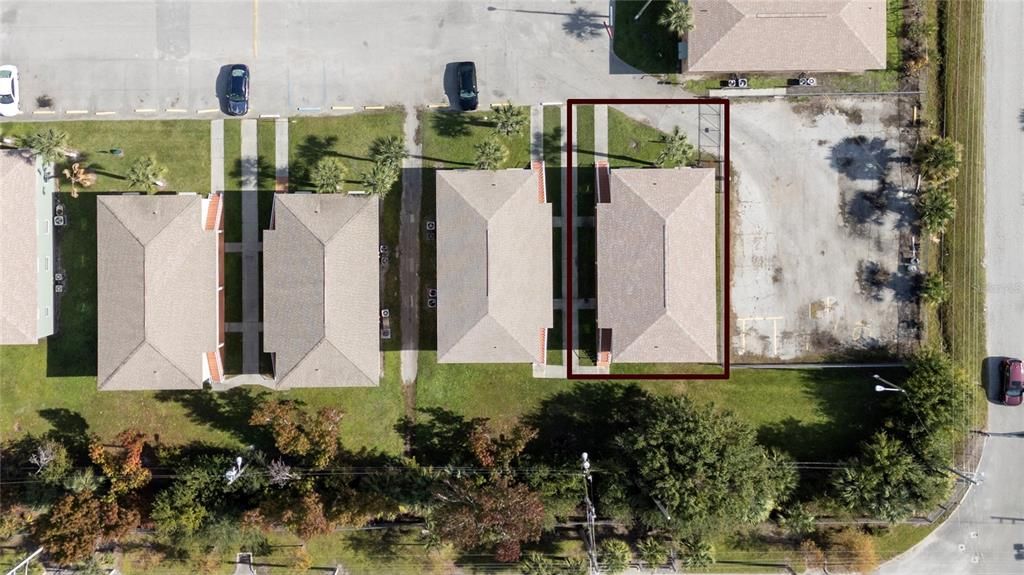 На продажу: $140,000 (2 спален, 1 ванн, 784 Квадратных фут)