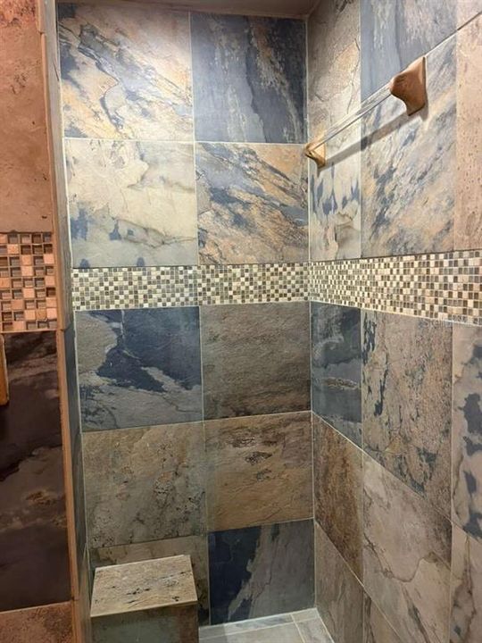 出租: $2,000 (3 贝兹, 2 浴室, 1875 平方英尺)