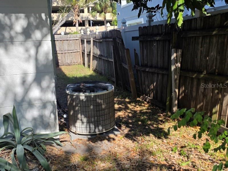 На продажу: $295,000 (2 спален, 1 ванн, 1032 Квадратных фут)