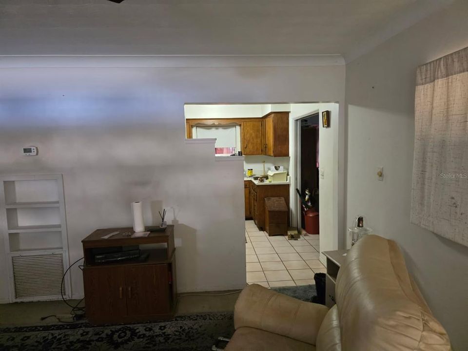 На продажу: $295,000 (2 спален, 1 ванн, 1032 Квадратных фут)