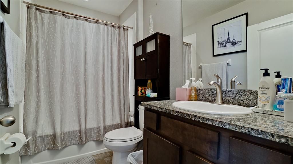 En Venta: $380,000 (3 camas, 2 baños, 1714 Pies cuadrados)