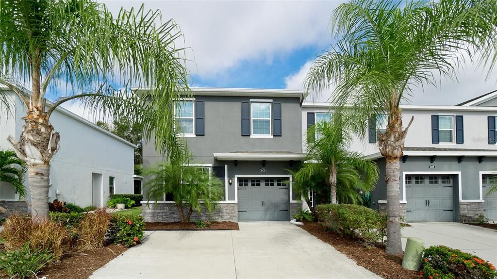 For Sale: $380,000 (3 beds, 2 baths, 1714 Square Feet)