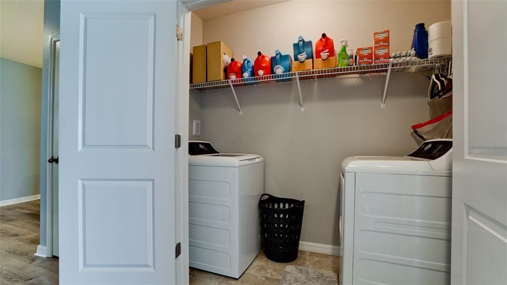 En Venta: $380,000 (3 camas, 2 baños, 1714 Pies cuadrados)