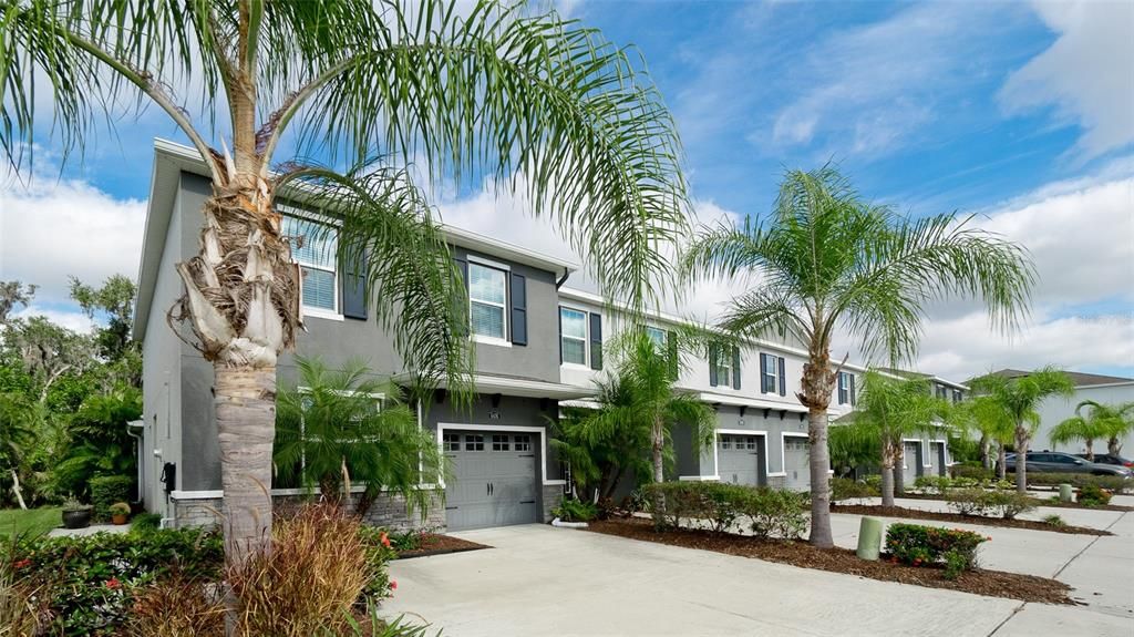 For Sale: $380,000 (3 beds, 2 baths, 1714 Square Feet)